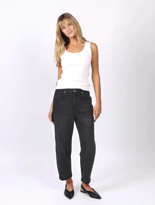 Toni Barrel Jeans - Black