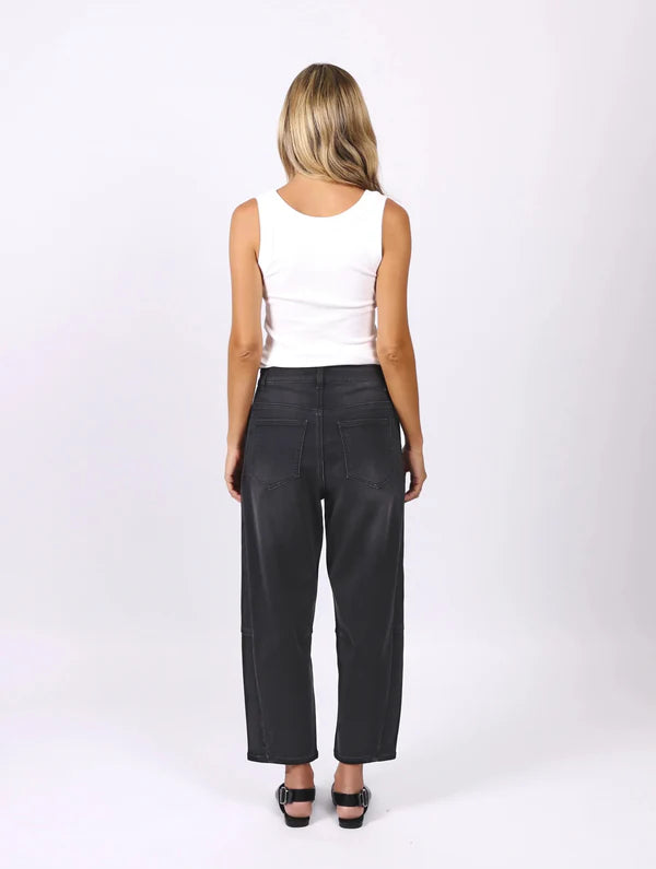 Toni Barrel Jeans - Black