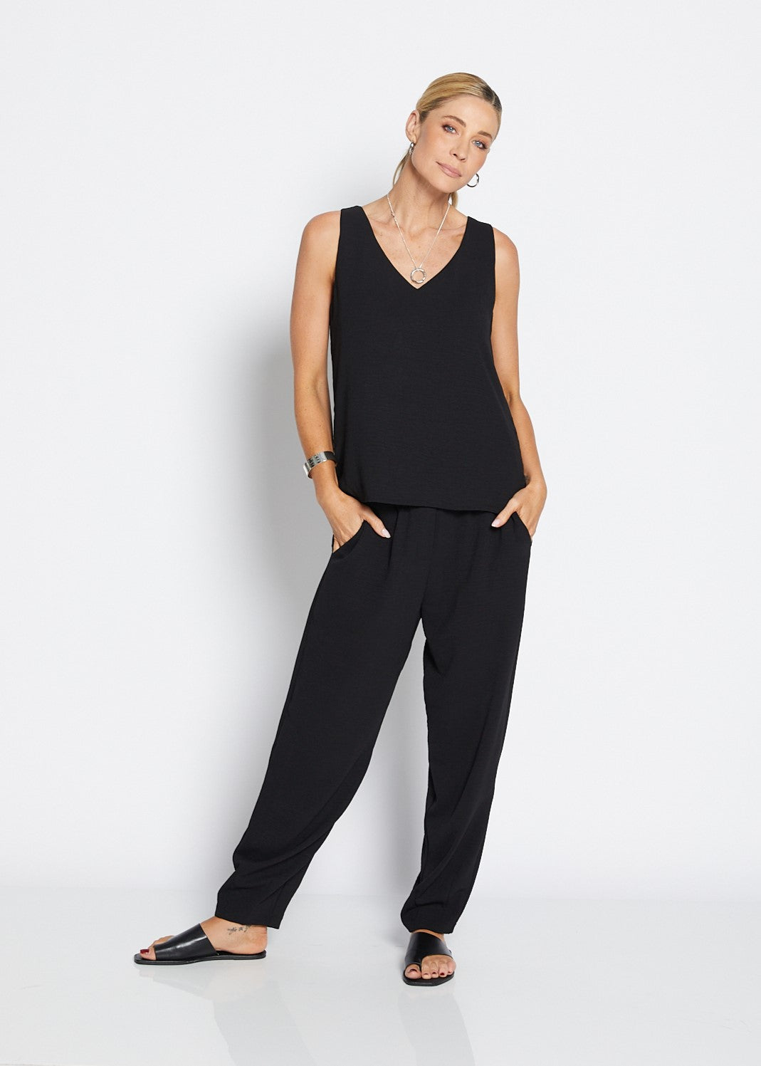 Philosophy Darcy Curve Pant - Black