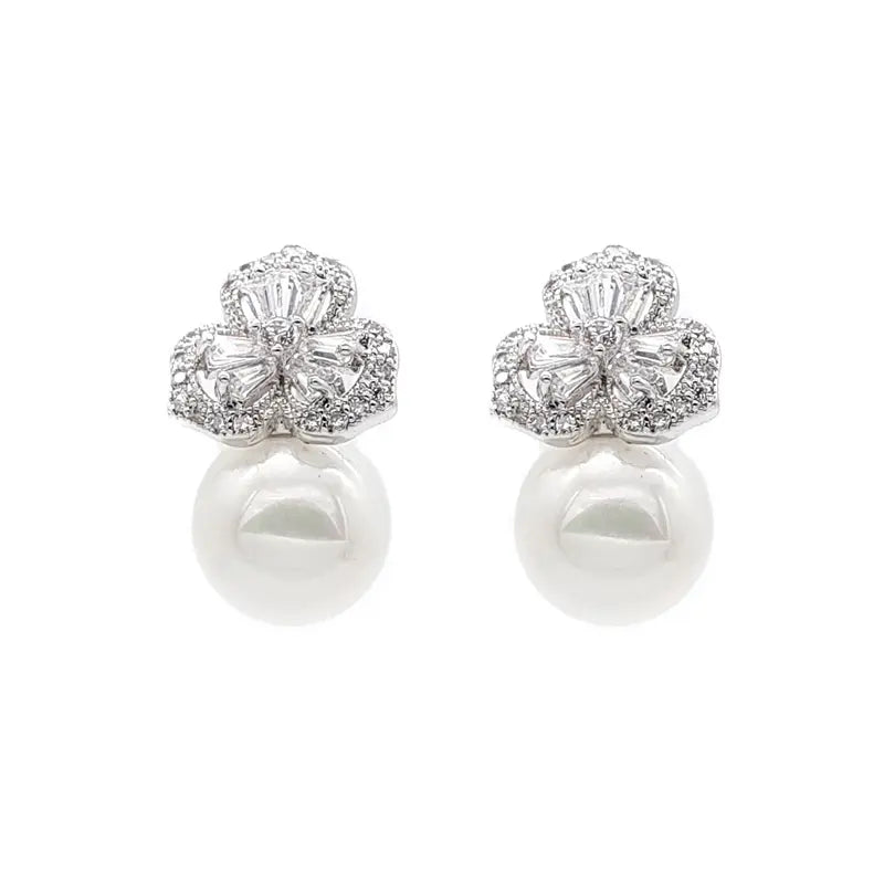 Chrysalini Tapered Pearl Earrings - Silver