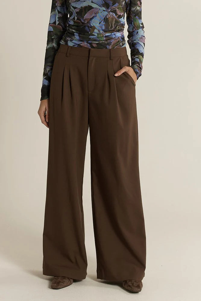 Roan Pleat Front Pant - Chocolate