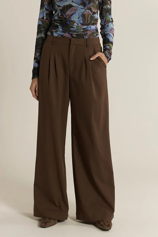 Roan Pleat Front Pant - Chocolate