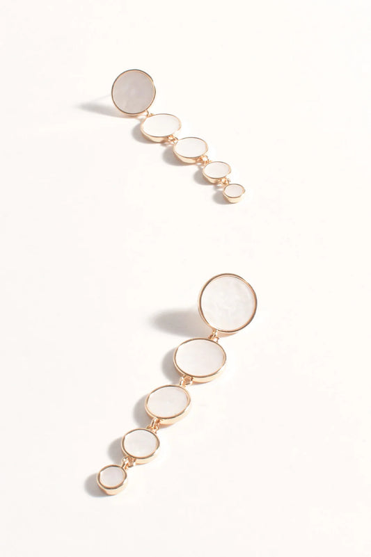 Gradual Shell Earrings - Cream/Gold