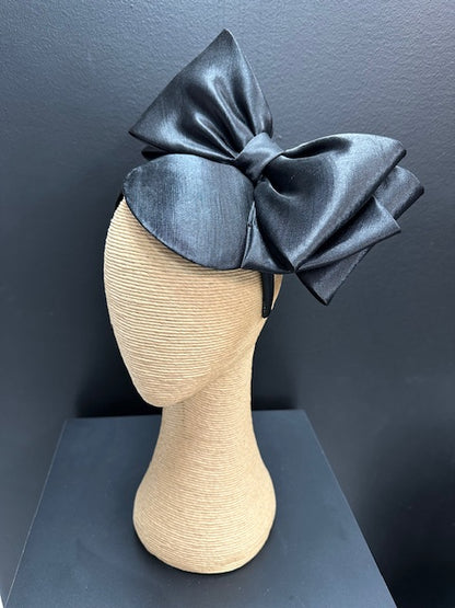 MA805 Round Fascinator With Bow - Black