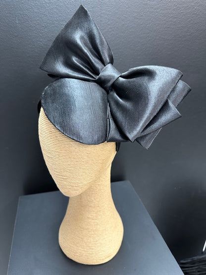 MA805 Round Fascinator With Bow - Black