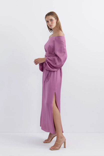 Pasduchas Alight Shoulder Midi Dress in Mulberry