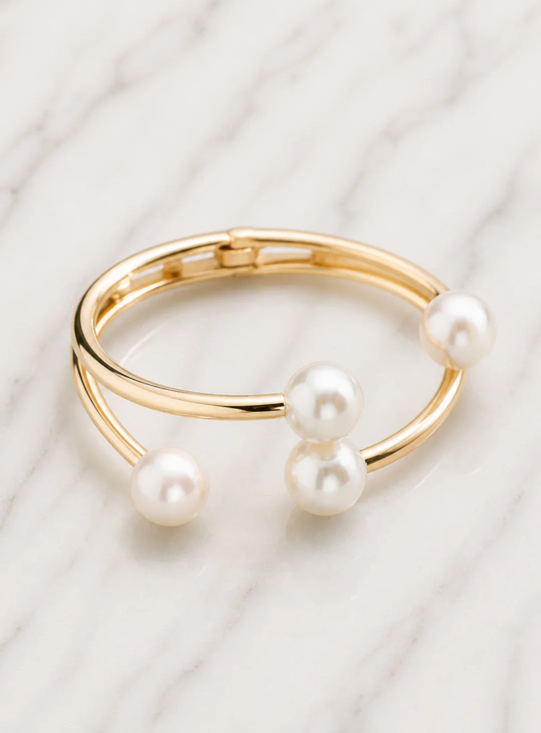 Amoretti Bangle - Gold