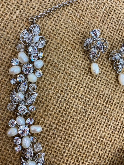 Chrysalini Katherine Diamanté Pearl Set